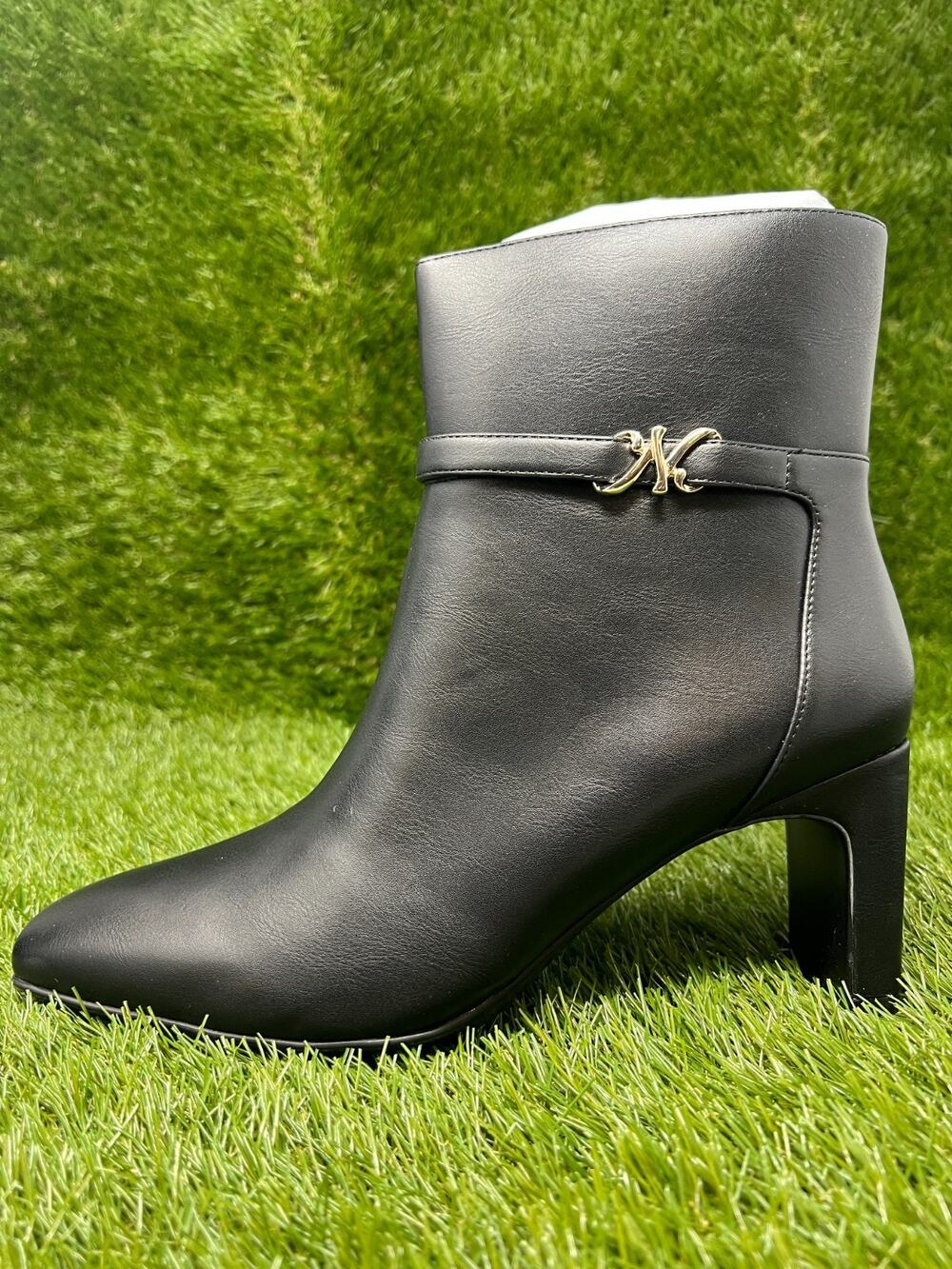 NWB Women's 9.5 Wide Naturalizer Nanette Black Ankle Boots